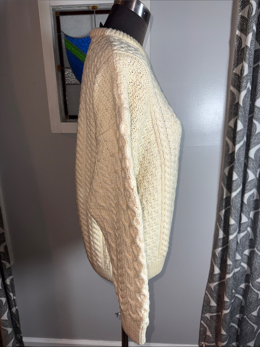 Vintage Carraig Donn 100% Merino Wool Irish Aran Cable Knit Sweater Cream XS - Picture 6 of 8